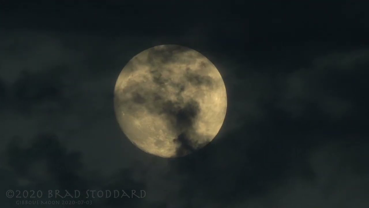 NM071 Gibbous Moon Rises through Clouds 070320 1080