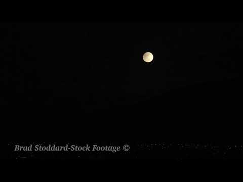 NM092 Snow Moon Rises Over Albuquerque TL-021017-2 4k 24p preview